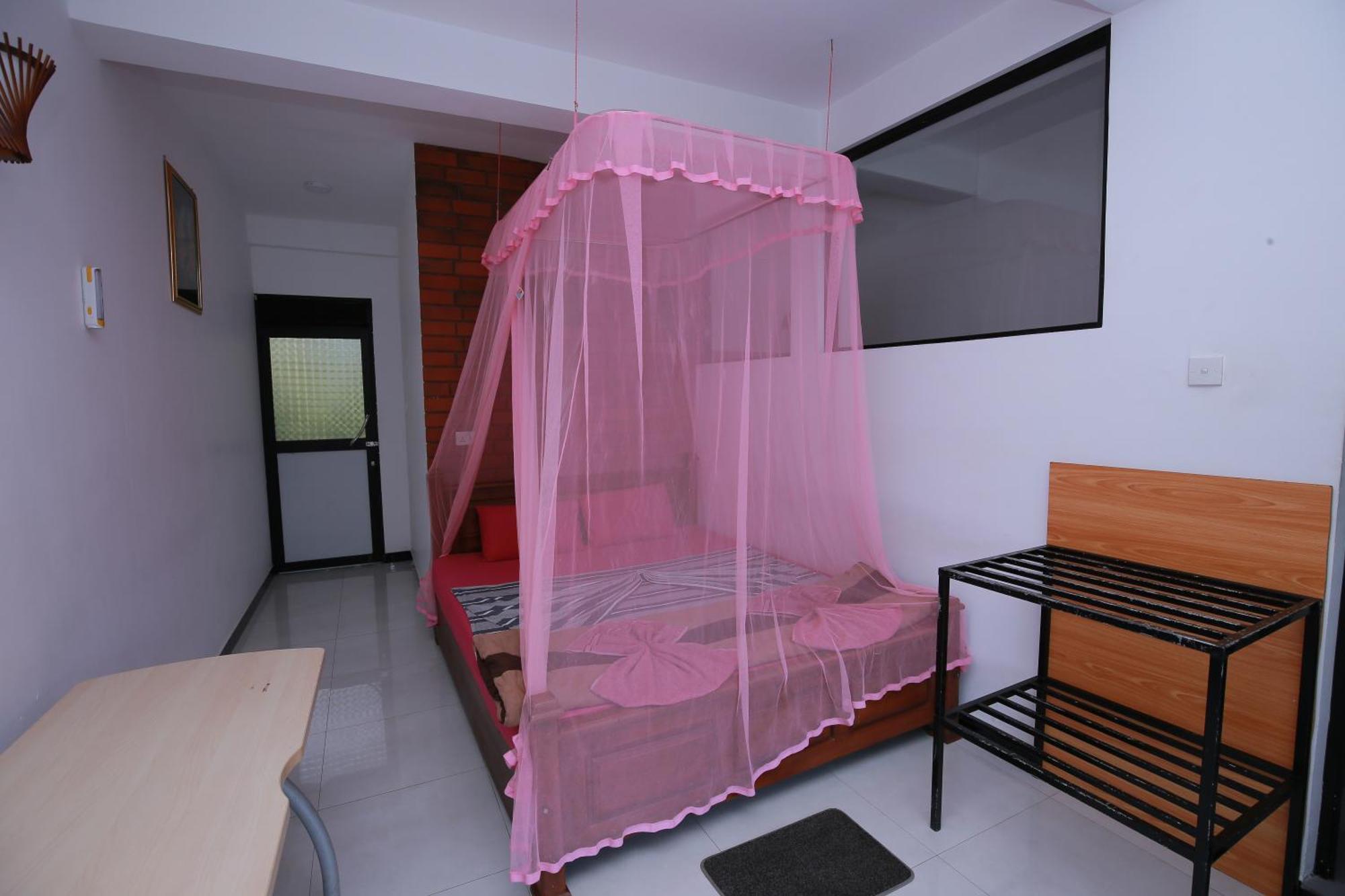Rock Side Inn - เอลลา ภายนอก รูปภาพ